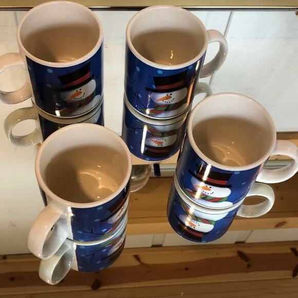 Classic Set of 4 Sakura Snowy Day Coffee Mugs in Flawless Condition - Picture 5 of 6